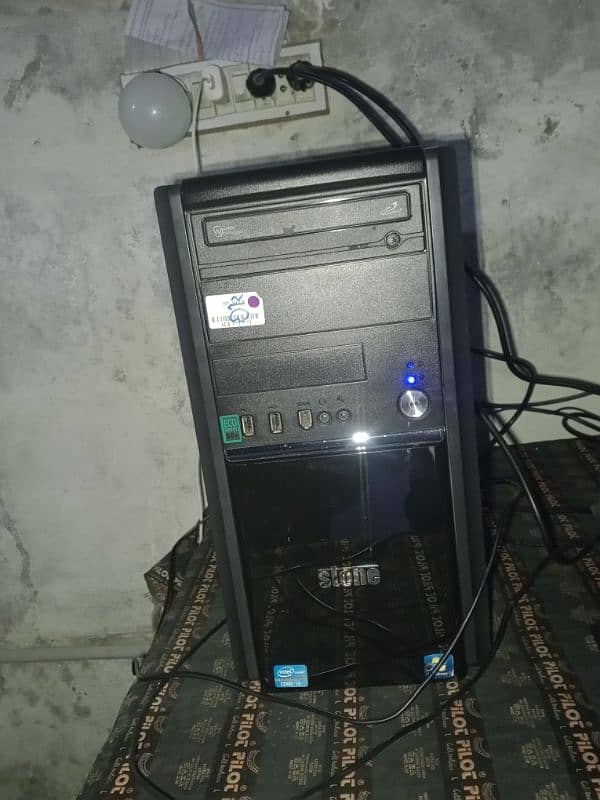 GAMING COMPUTER 2