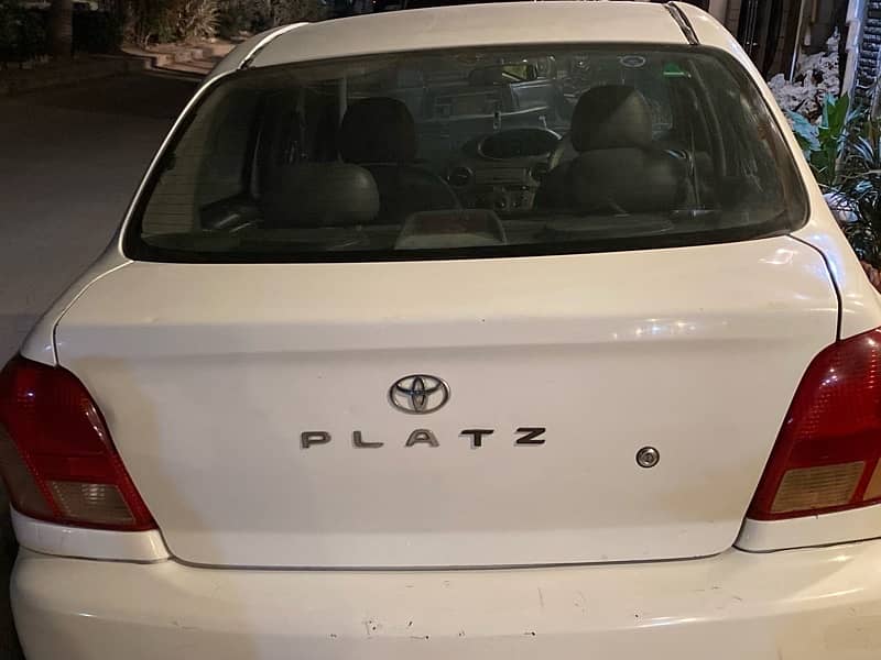 Toyota Platz 1