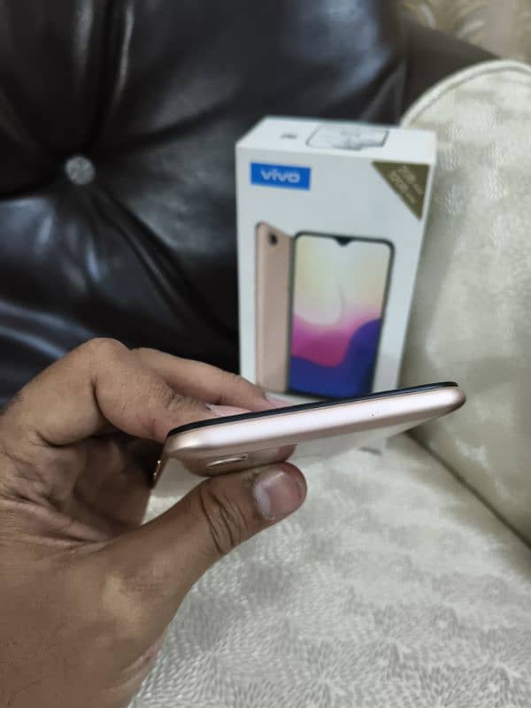 URGENT SALE MY VIVO Y90 (2GB+32GB) 10/10 CONDITION WITH BOX & ACESORIE 3