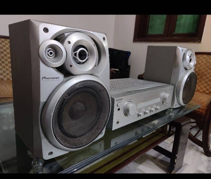 Pioneer Speakers with Sony Stereo Amplifier 220v. 1