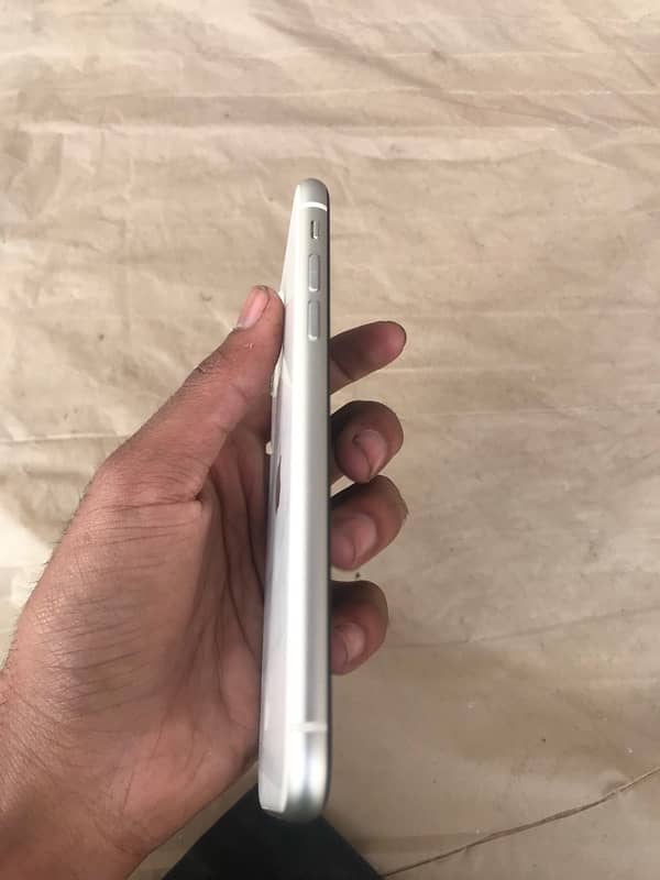 iphone 11 jv 128 display msg lykin Face ID on ha not any one scratch 0