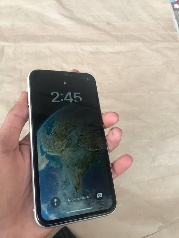 iphone 11 jv 128 display msg lykin Face ID on ha not any one scratch 1