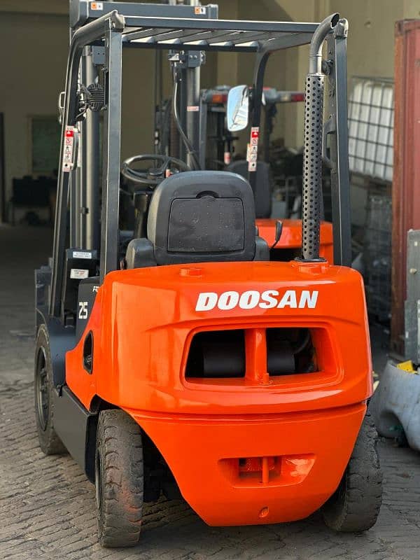 doosan forklift 2.5 ton 8