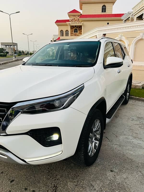 Fortuner (V) full option  New shape  2021 dec invoice 21/22 4