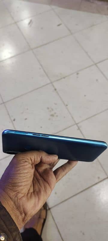 realme 5i 4