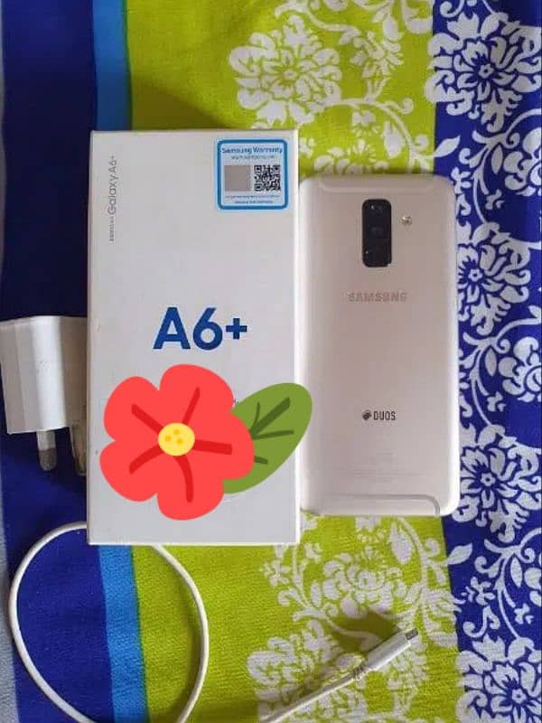 Samsung galaxy A6 + plus - full box 9.8 by 10 3