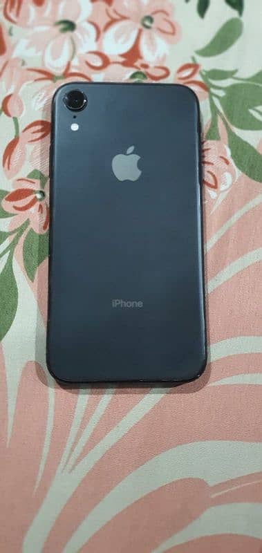 iPhone Xr 64GB non pta factory unlock 83 battery health all ok 0