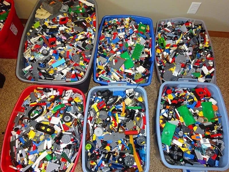 Lego random original 1 kg bags with character and sets. 5