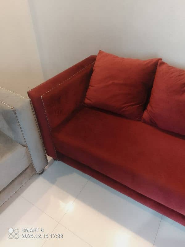 velvet sofa set urgent 5