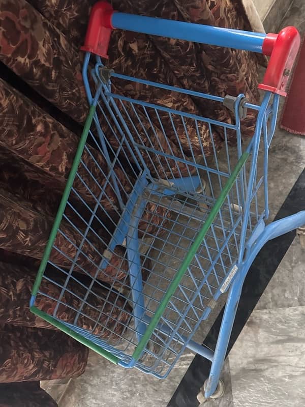 shopping trolly 0