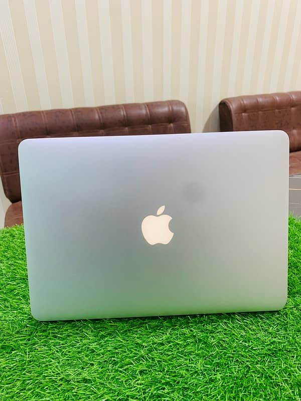 Macbook Air 2015 core i5 8/512 1