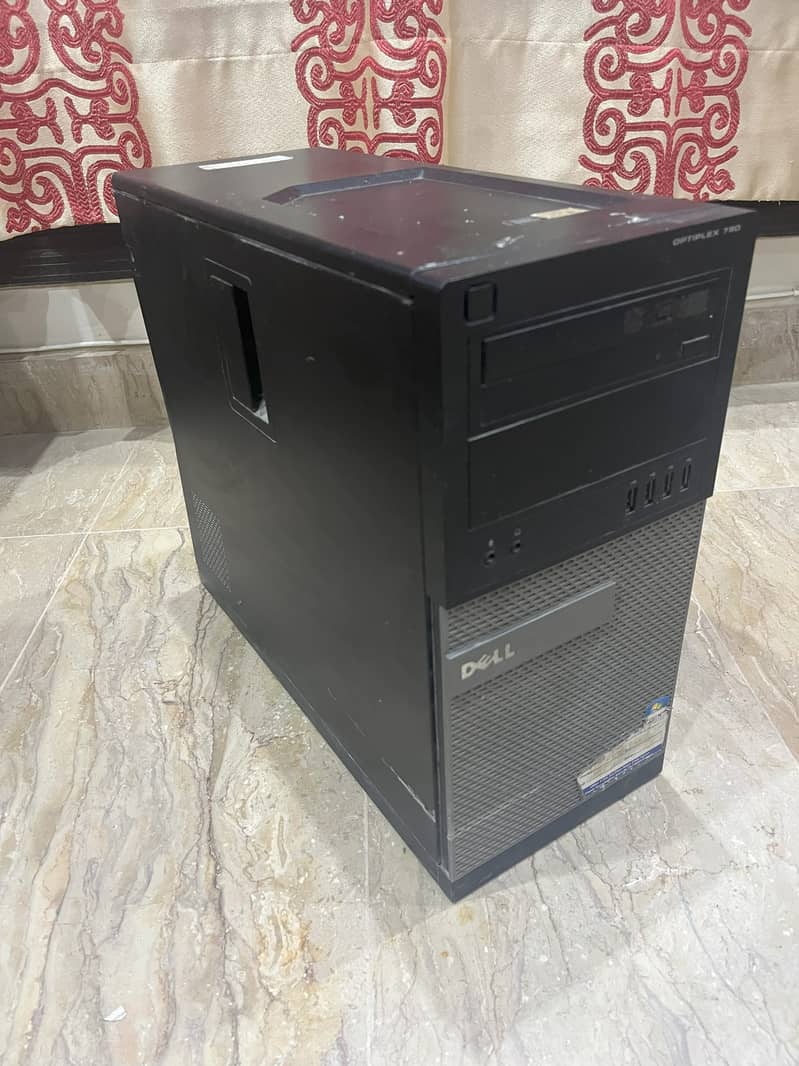 Dell OptiPlex 790 Desktop 8GB DDR3 125GB SSD 500GB HDD 0