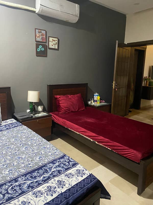 Girl hostel available in G-10/1 for ladies near to Nova only dinner 0