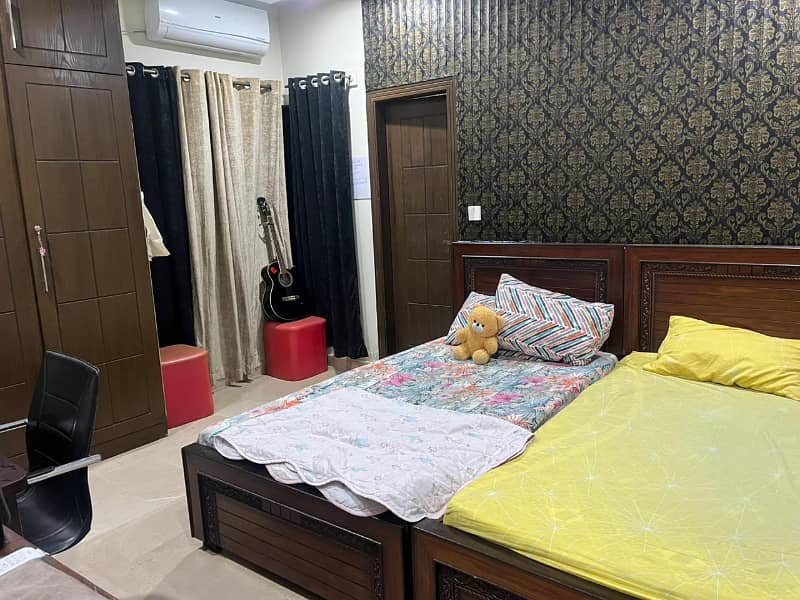 Girl hostel available in G-10/1 for ladies near to Nova only dinner 5