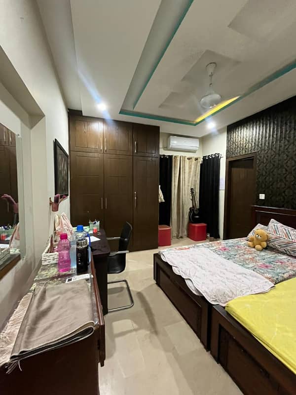 Girl hostel available in G-10/1 for ladies near to Nova only dinner 6