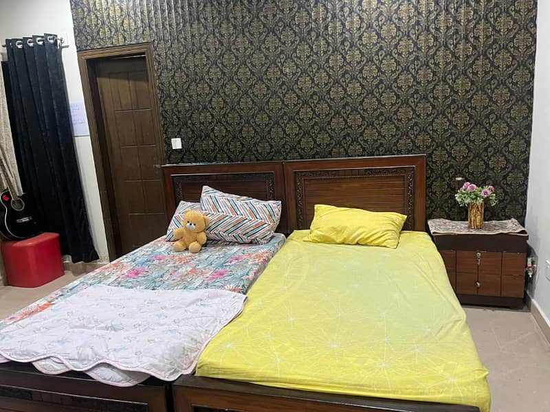 Girl hostel available in G-10/1 for ladies near to Nova only dinner 7