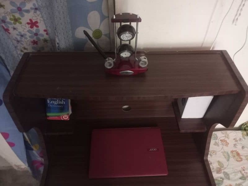 Computer Table/ Trolley 12