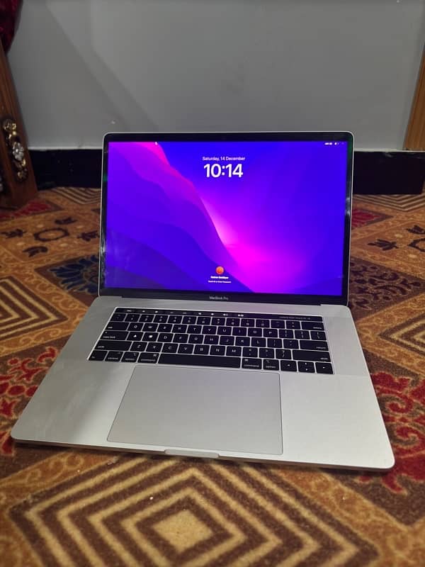 Macbook pro 2018 15” 0