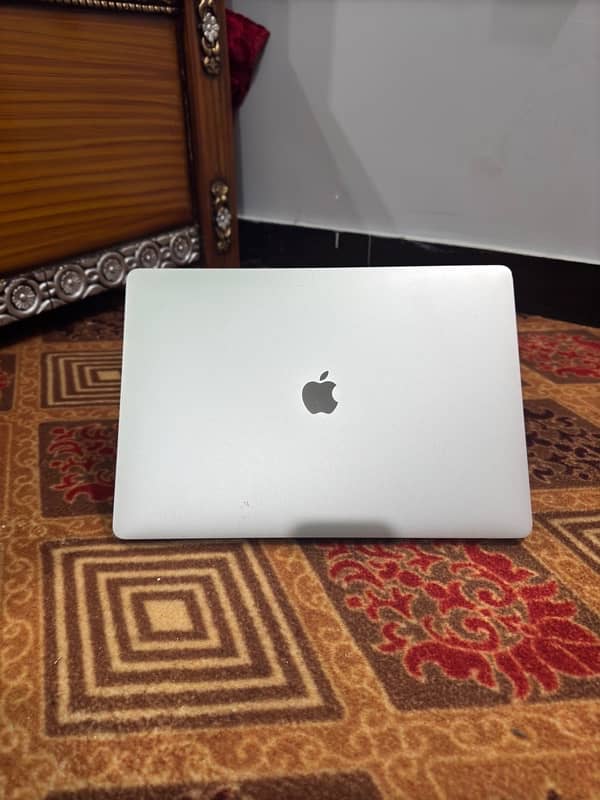 Macbook pro 2018 15” 2