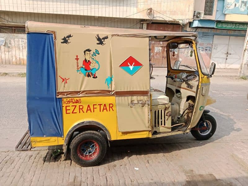 Tez Raftar CNG Rikshaw 0