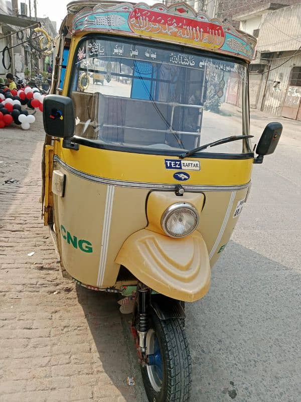 Tez Raftar CNG Rikshaw 2