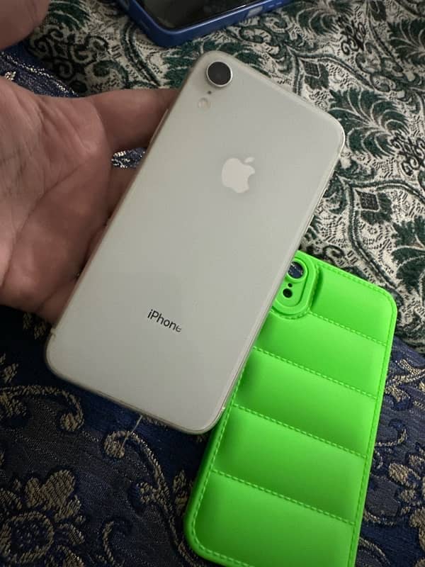 iPhone XR 64gb jv 0