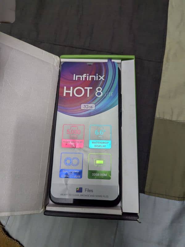 Infinix Hot 8 11000 4