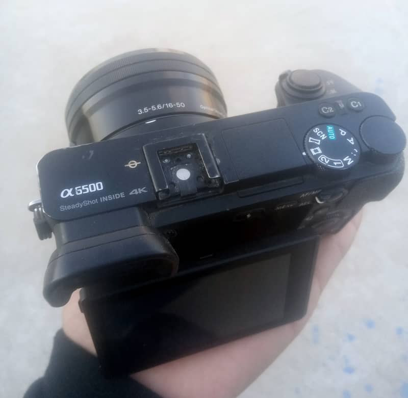 Sony 6500 mirror less camera with kit lense 1