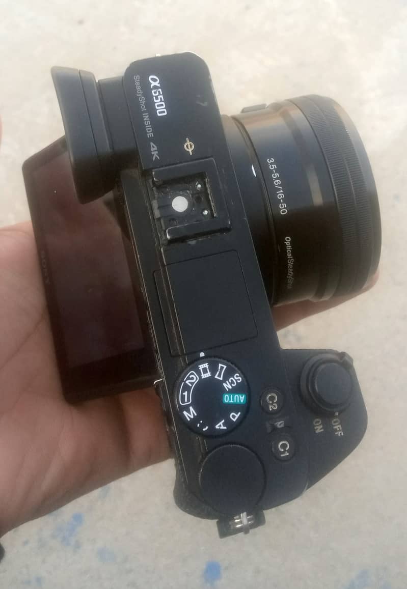 Sony 6500 mirror less camera with kit lense 3