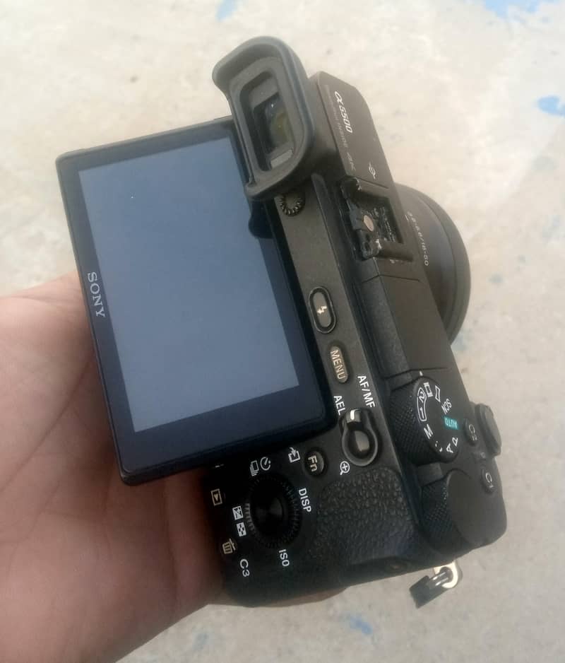 Sony 6500 mirror less camera with kit lense 5