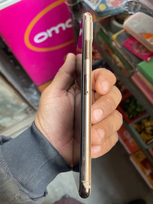 iPhone XS Max 1