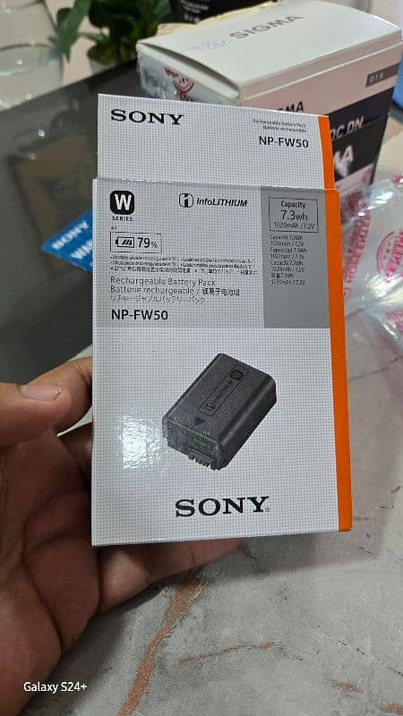 Sony Zv e10 in Immaculate Condition 5