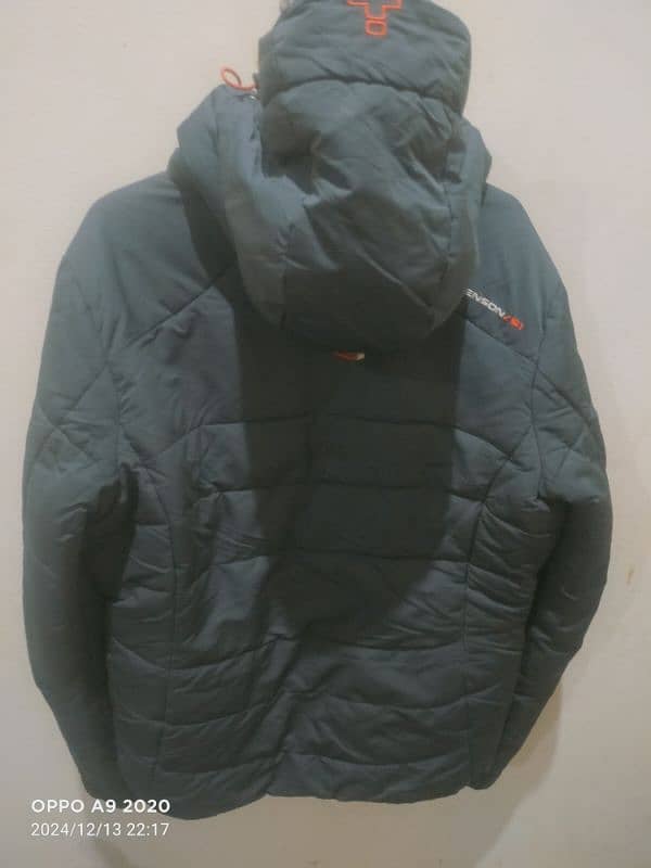 Used jacket in Fresh condition 5