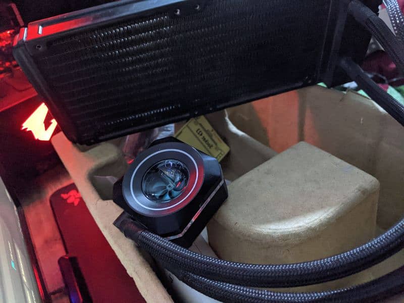 Aerocool Pulse L240F Arbg Liquid cooler with box 3