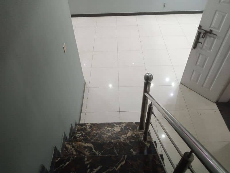 HOUSE FOR RENT DOUBLE STOREY GAS AVAILABLE 6