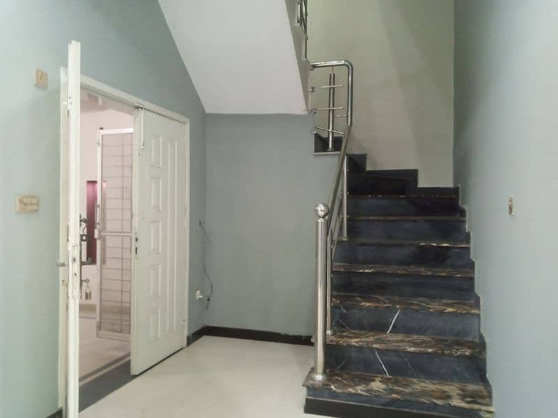 HOUSE FOR RENT DOUBLE STOREY GAS AVAILABLE 13