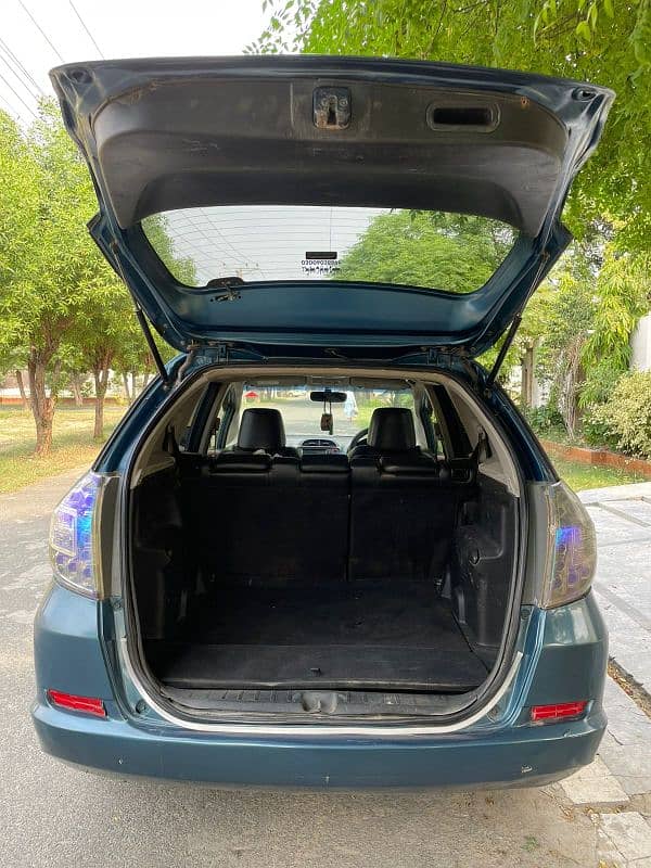 Honda fit shuttle 6