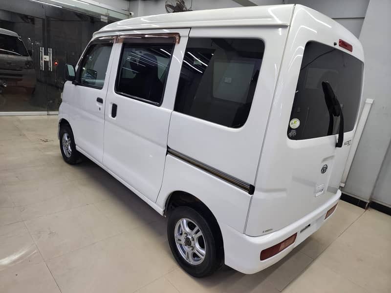 Daihatsu Hijet 2014 3