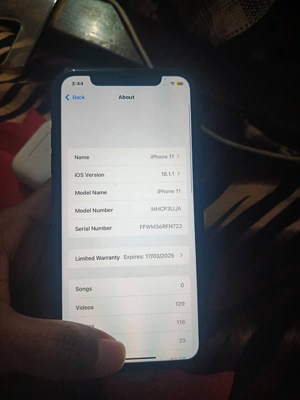 iPhone 11 total original mobile 100 bettry no one falt 64gb 4