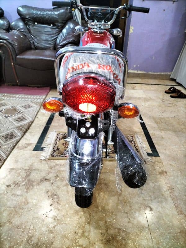 Honda CG 125 2024 3 mahine Ki Hai first owner 13