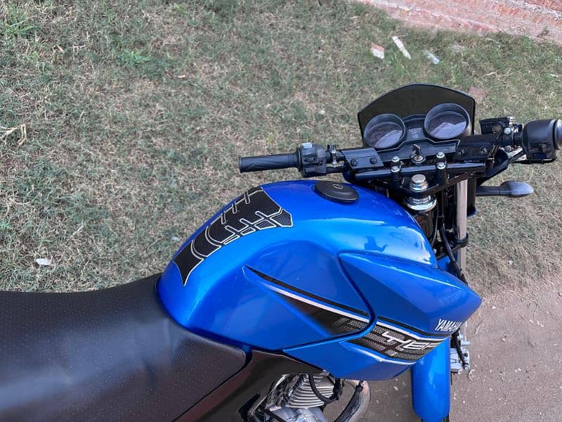 YBR 125 Blue Japanese Model 1