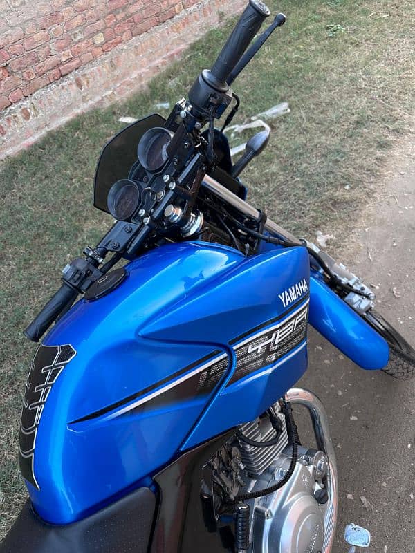 YBR 125 Blue Japanese Model 12