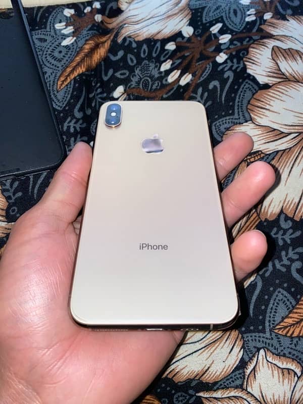 I phone xs max 64 gb non pta 92 B. H original exchange possible 2