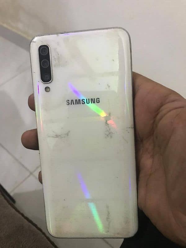 Samsung Galaxy A50 1