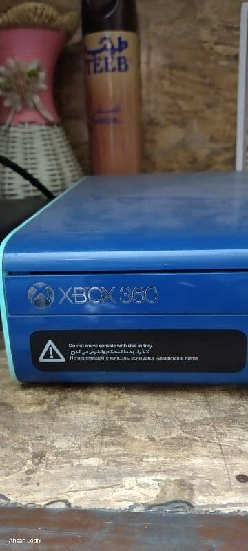 x box 360 500 gb with 3 CDs 1