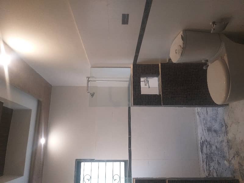 1 Kanal Upper Portion Is Available For Rent In DHA Phase 4 CC Block 10