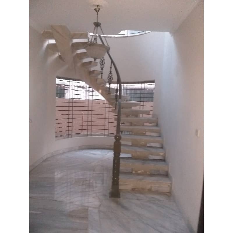 1 Kanal Full House Available For Rent In DHA Phase 3 4