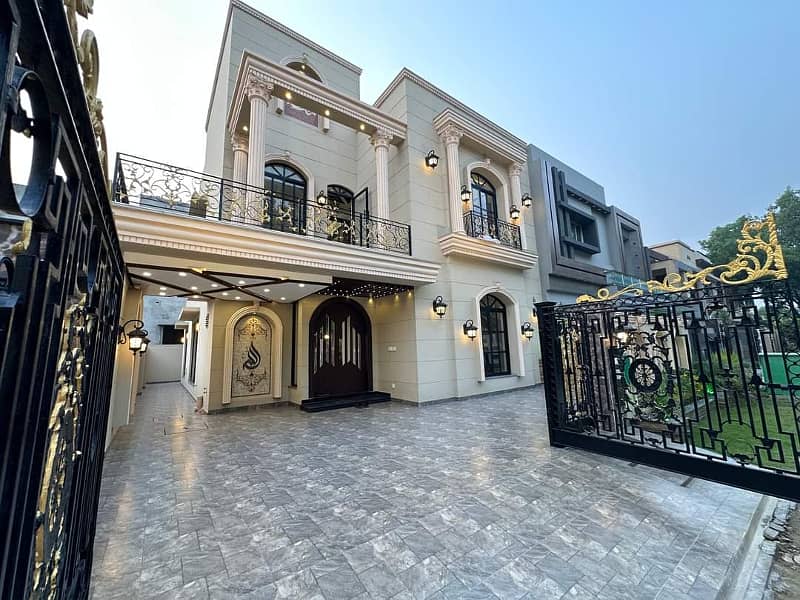 Luxurious Designer 10 Marla Brand New House For Sale In Bahria Town Lahore 1