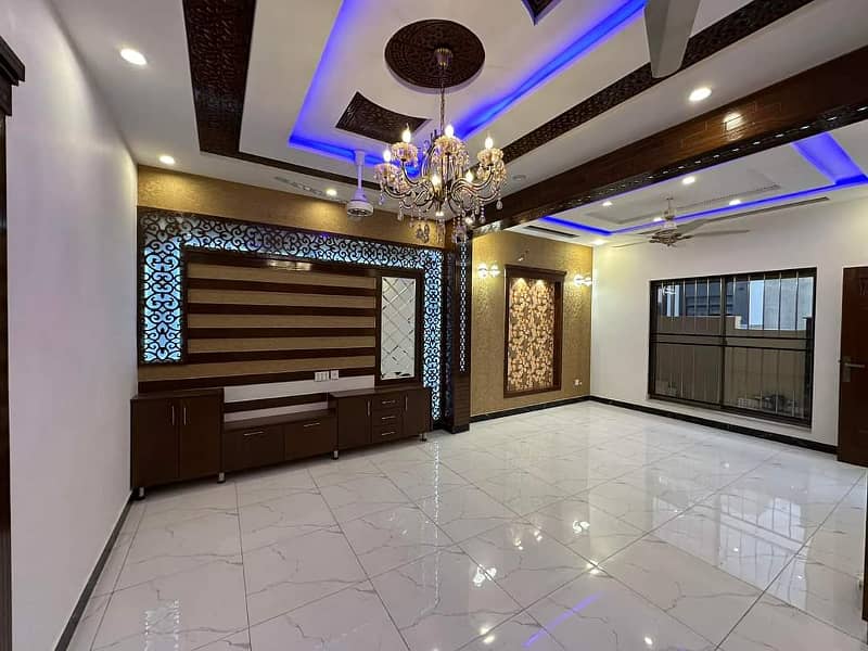 Luxurious Designer 5 Marla brand new House For Sale in Bahria Town Lahore 5