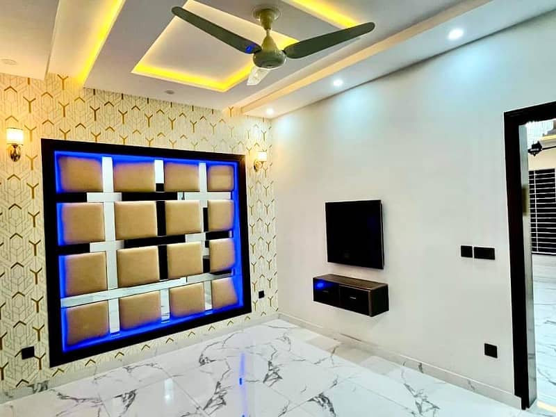 Luxurious Designer 5 Marla Brand New House For Sale In Bahria Town Lahore 10